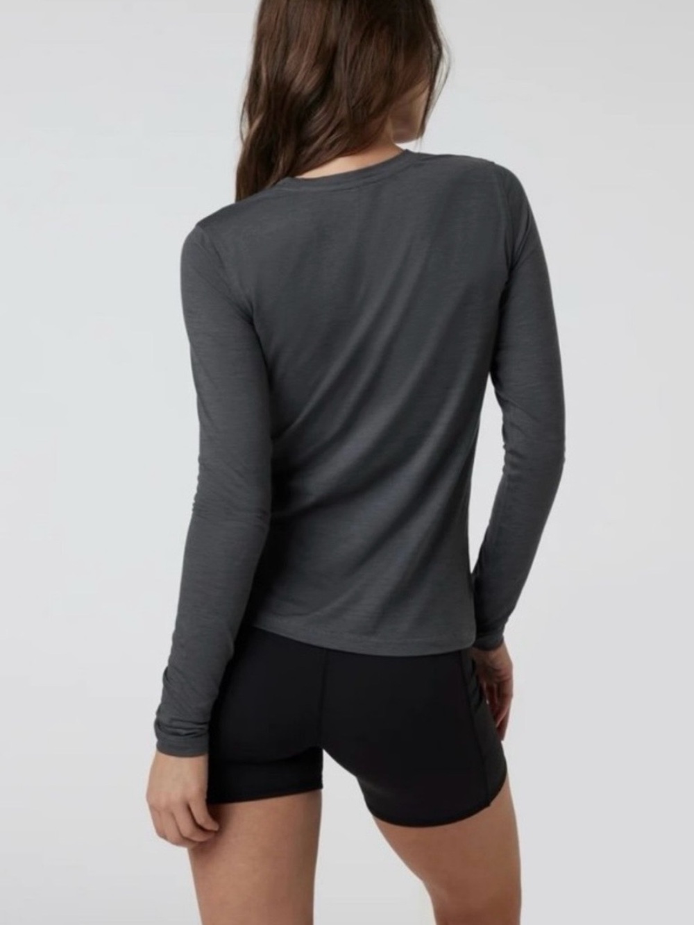 Vuori Long Sleeve Lux Crew Top - Picture 2 of 8